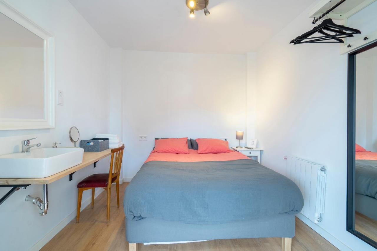 Independent Room Close To Ifema Y Aeropuertob Madryt Zewnętrze zdjęcie