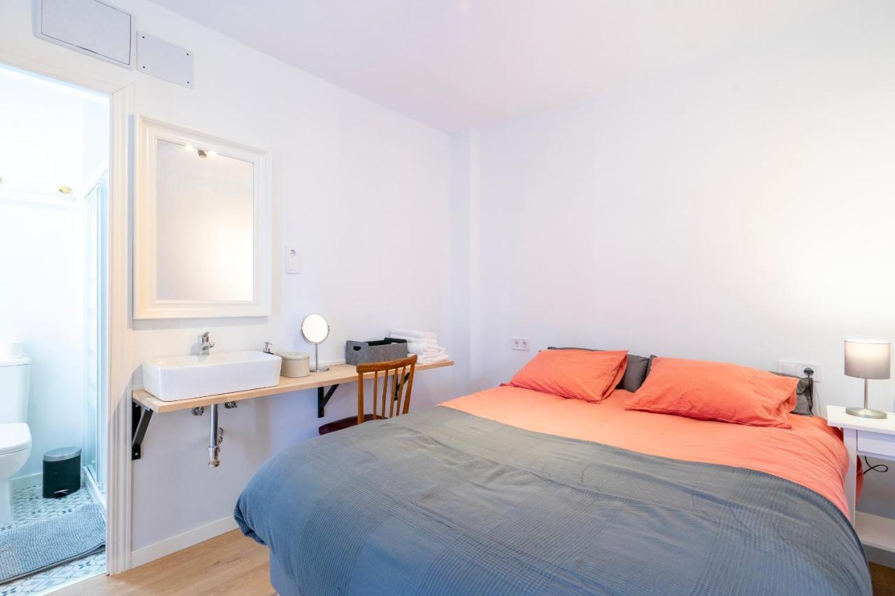 Independent Room Close To Ifema Y Aeropuertob Madryt Zewnętrze zdjęcie